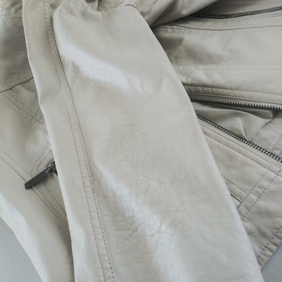 J2 women's size M faux leather cream color moto jacket - Picture 12 of 15